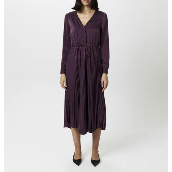Vero Moda Dresses & Skirts - Vero Moda Women Cindy Plissé Dress Plum Perfect Size S
